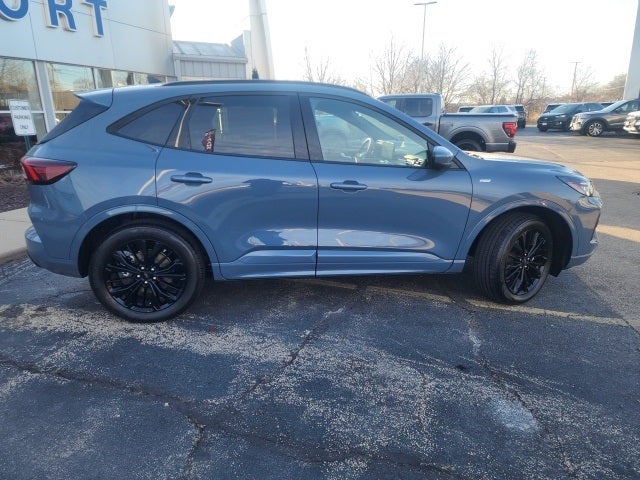 2025 Ford Escape ST-Line Elite