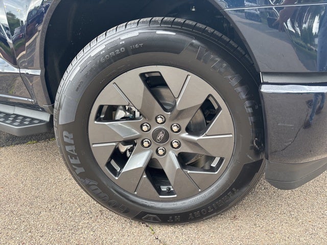 2025 Ford F-150 Lightning Flash