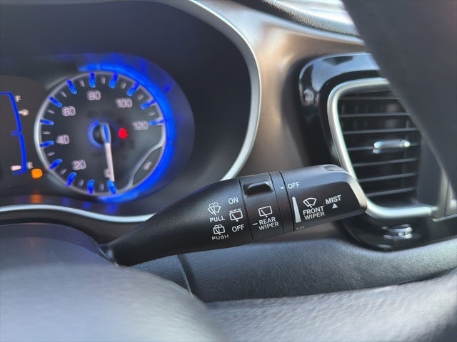 2020 Chrysler Voyager LXI