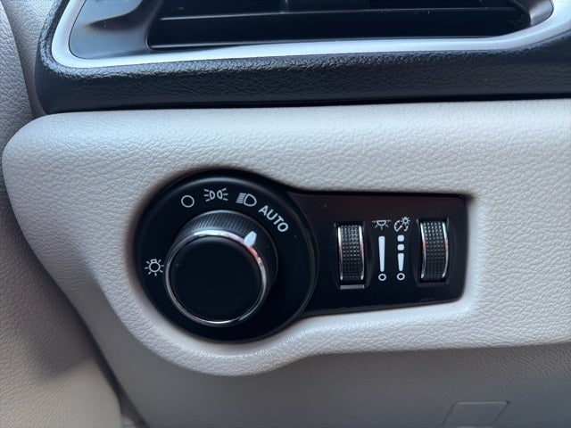 2020 Chrysler Voyager LXI