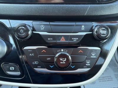 2020 Chrysler Voyager LXI