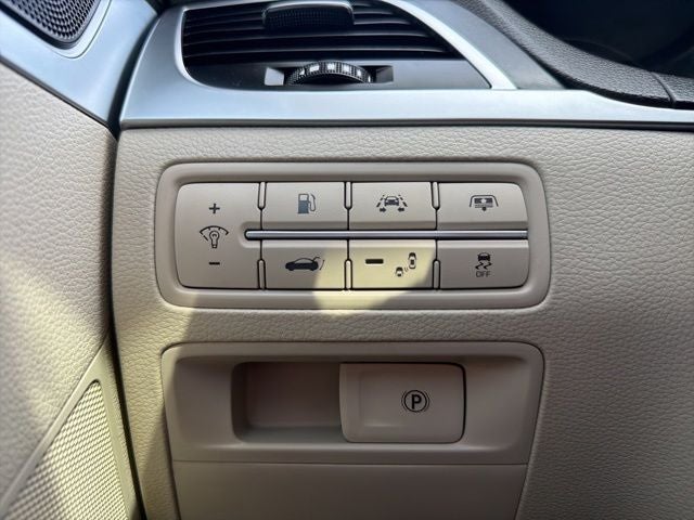 2016 Hyundai Genesis 3.8