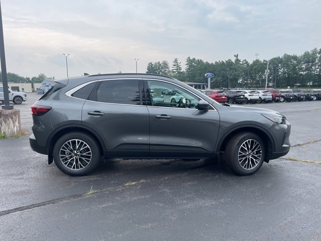 2025 Ford Escape Plug-In Hybrid Base