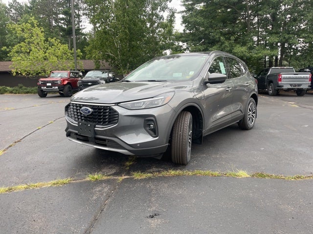 2025 Ford Escape Plug-In Hybrid Base