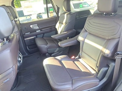 2027 Ford Expedition Platinum