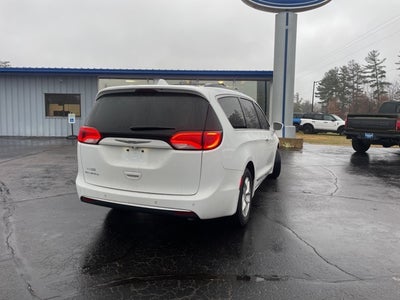 2017 Chrysler Pacifica Touring L