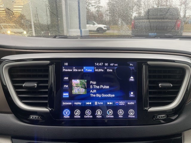 2017 Chrysler Pacifica Touring L