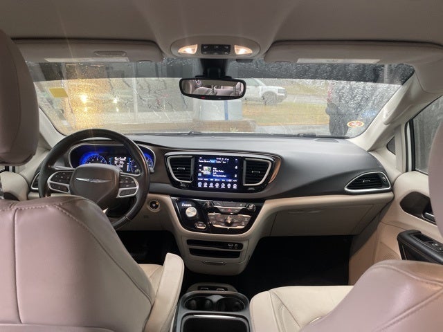 2017 Chrysler Pacifica Touring L