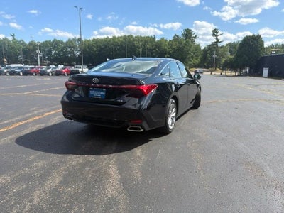 2022 Toyota Avalon XLE