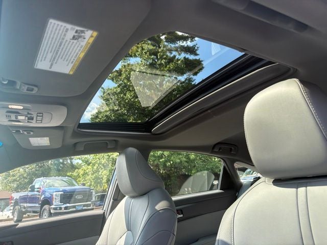 2022 Toyota Avalon XLE