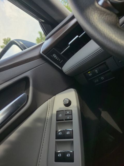2022 Toyota Avalon XLE